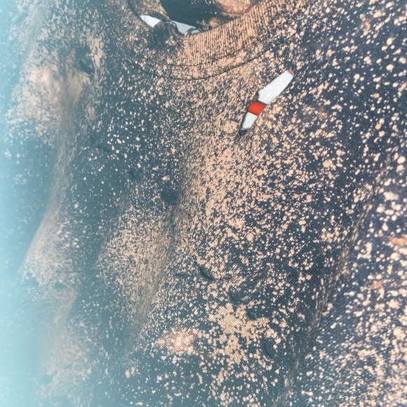 Distressed tshirt - Picture 2 of 2